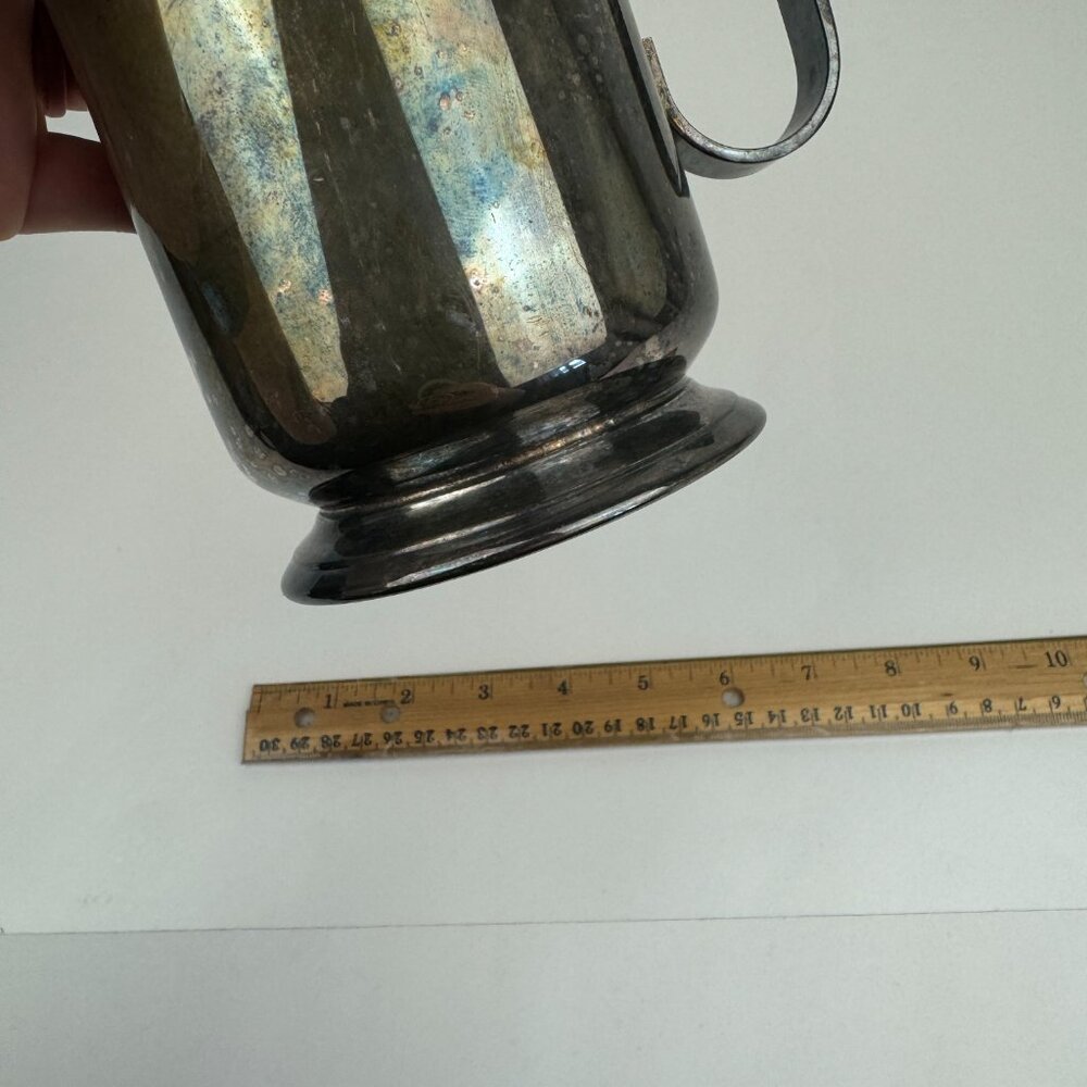 Vtg Oneida Silversmiths USA 8.25 inch Tall Thin‎ Water Pitcher Silver Plated - Picture 9 of 10